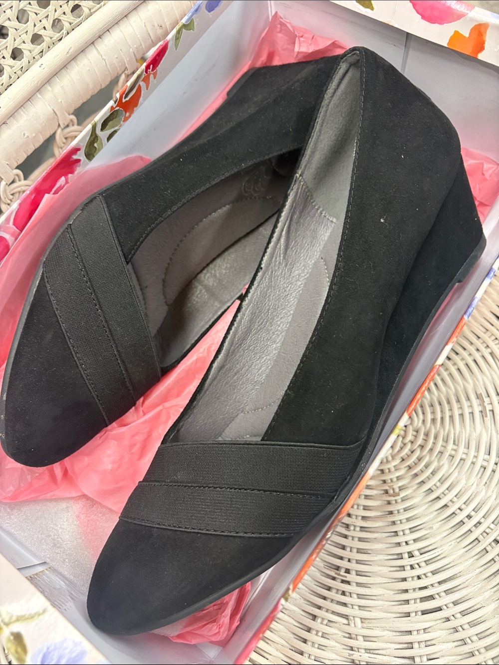 Mootsies Tootsies Black Suede Wedge Flats